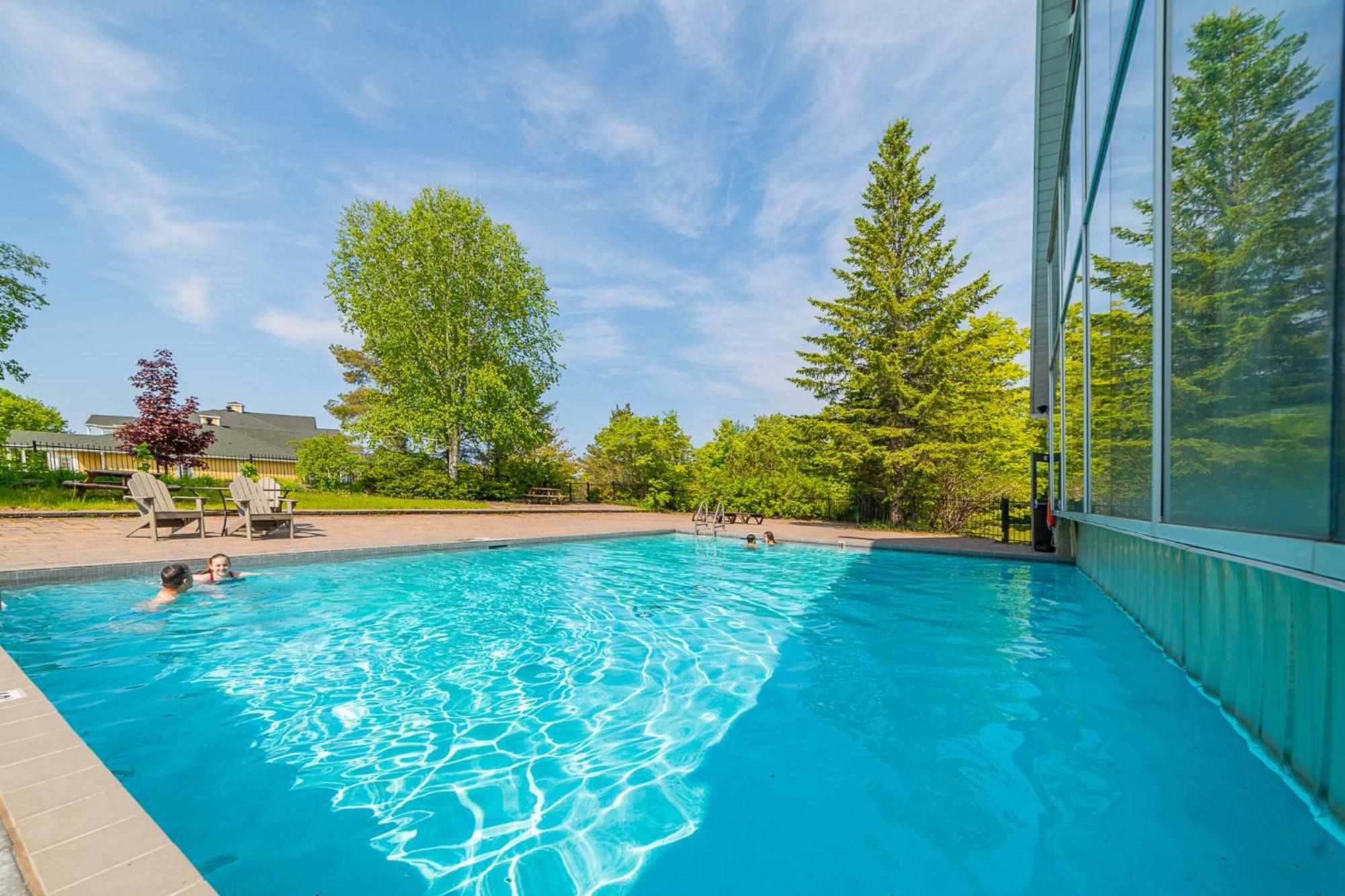 Horseshoe Valley Suites - The Azure Shanty Bay Exterior foto